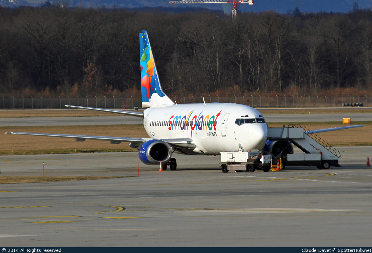 Photo of LY-FLH - Boeing 737-382 operated by Small Planet Airlines