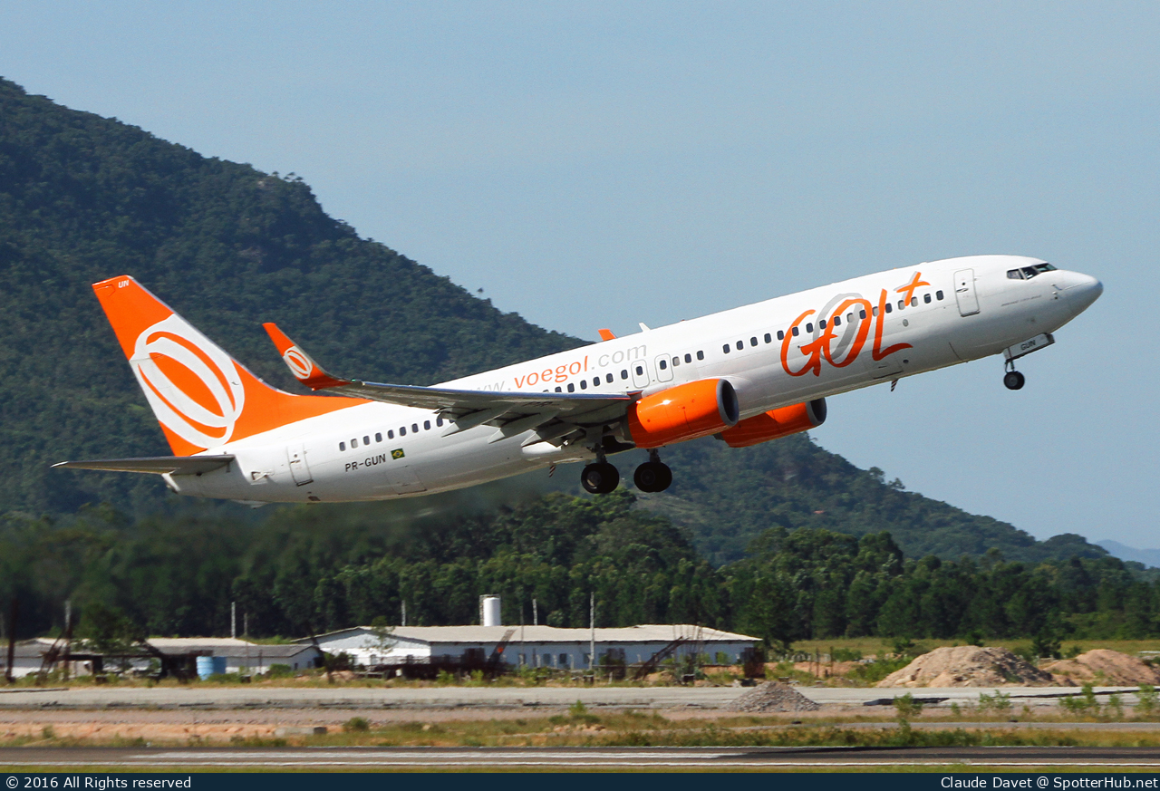 Photo of PR-GUN - Boeing 737-8EH operated by GOL Linhas Aéreas