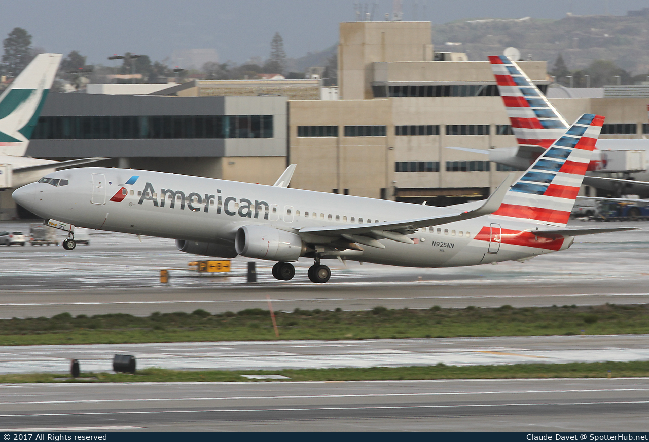 Photo of N925NN - Boeing 737-823 operated by American Airlines