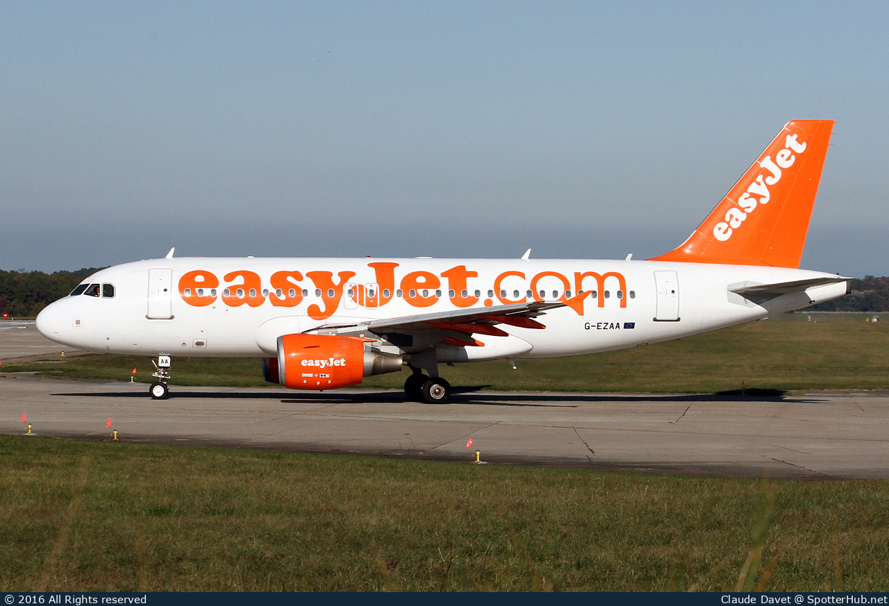 Photo of G-EZAA - Airbus A319-111 operated by easyJet