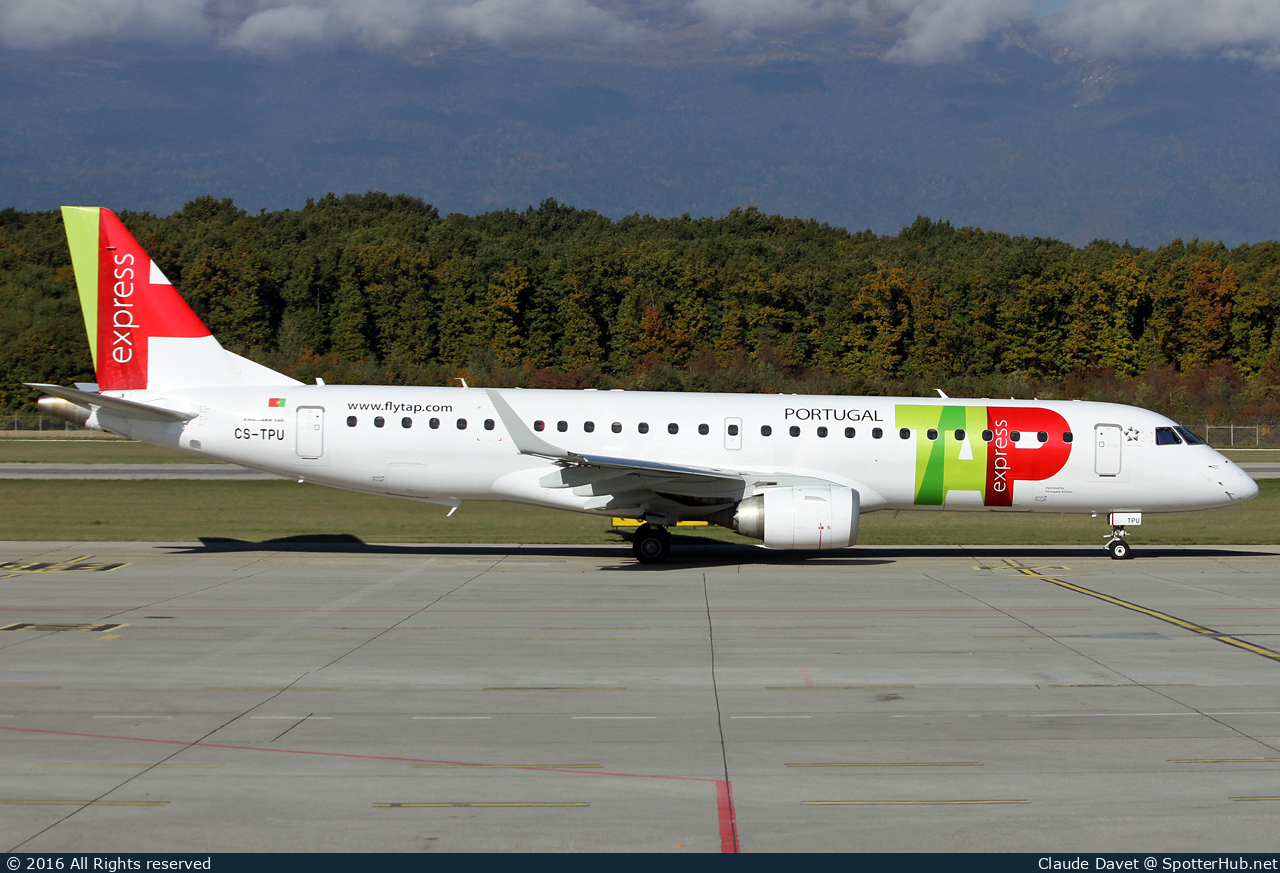 Photo of CS-TPU - Embraer ERJ-190LR operated by TAP Express (opb Portugália Airlines)