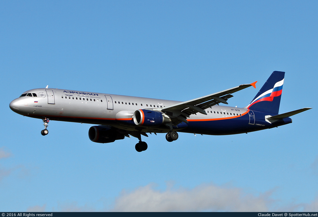 Photo of VP-BTR - Airbus A321-211 operated by Aeroflot