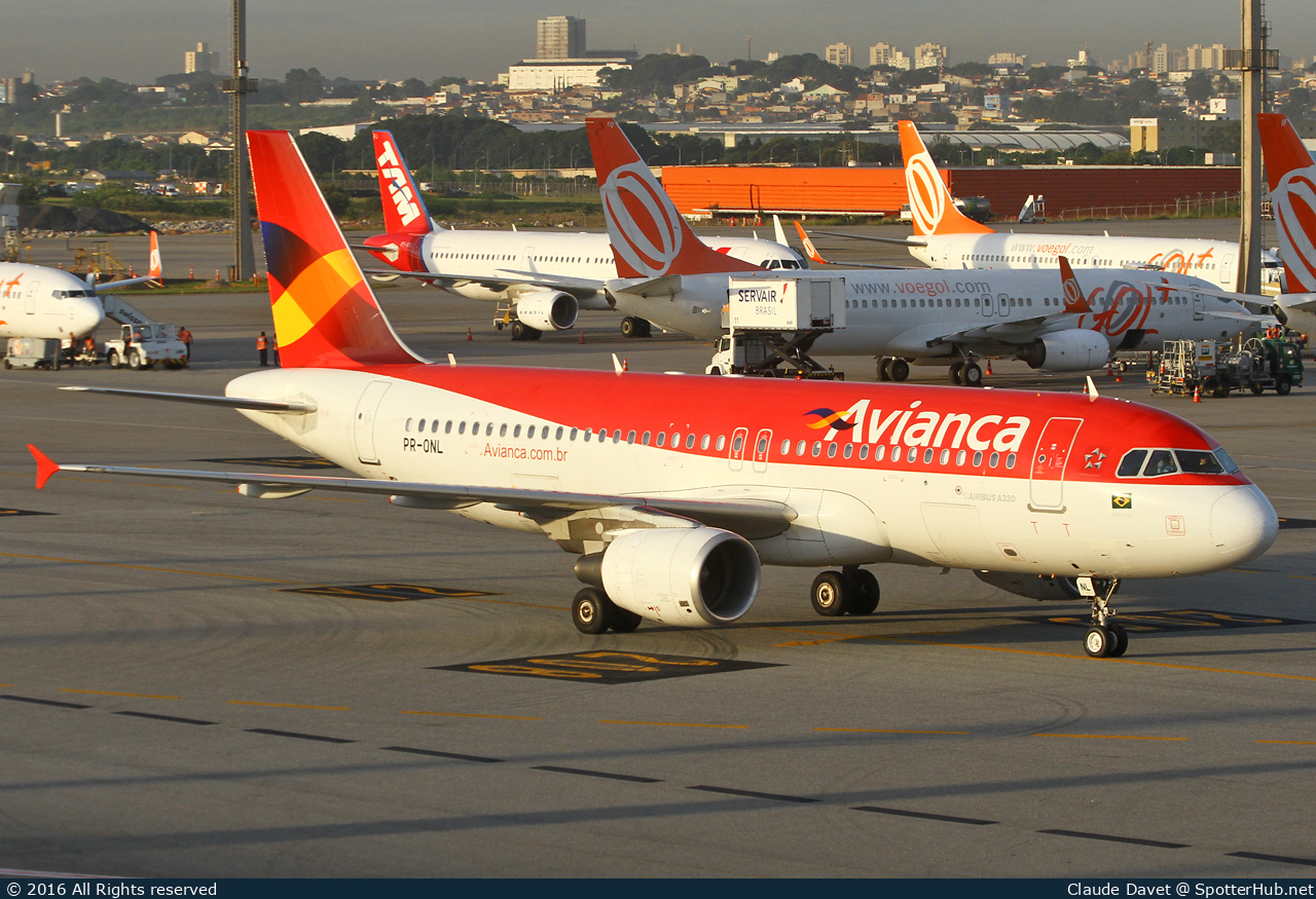 Photo of PR-ONL - Airbus A320-214 operated by Avianca Brasil
