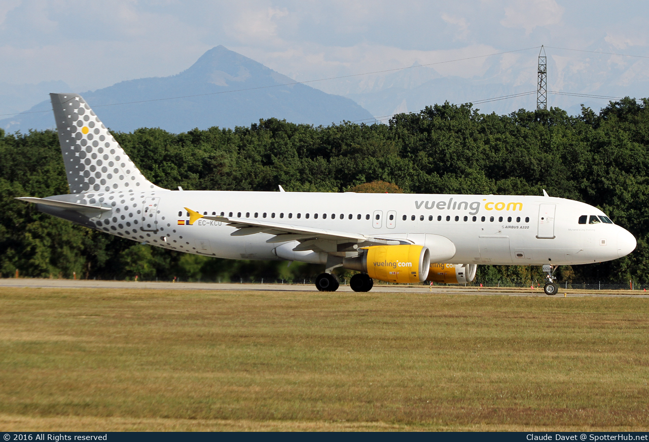 Photo of EC-KCU - Airbus A320-216 operated by Vueling