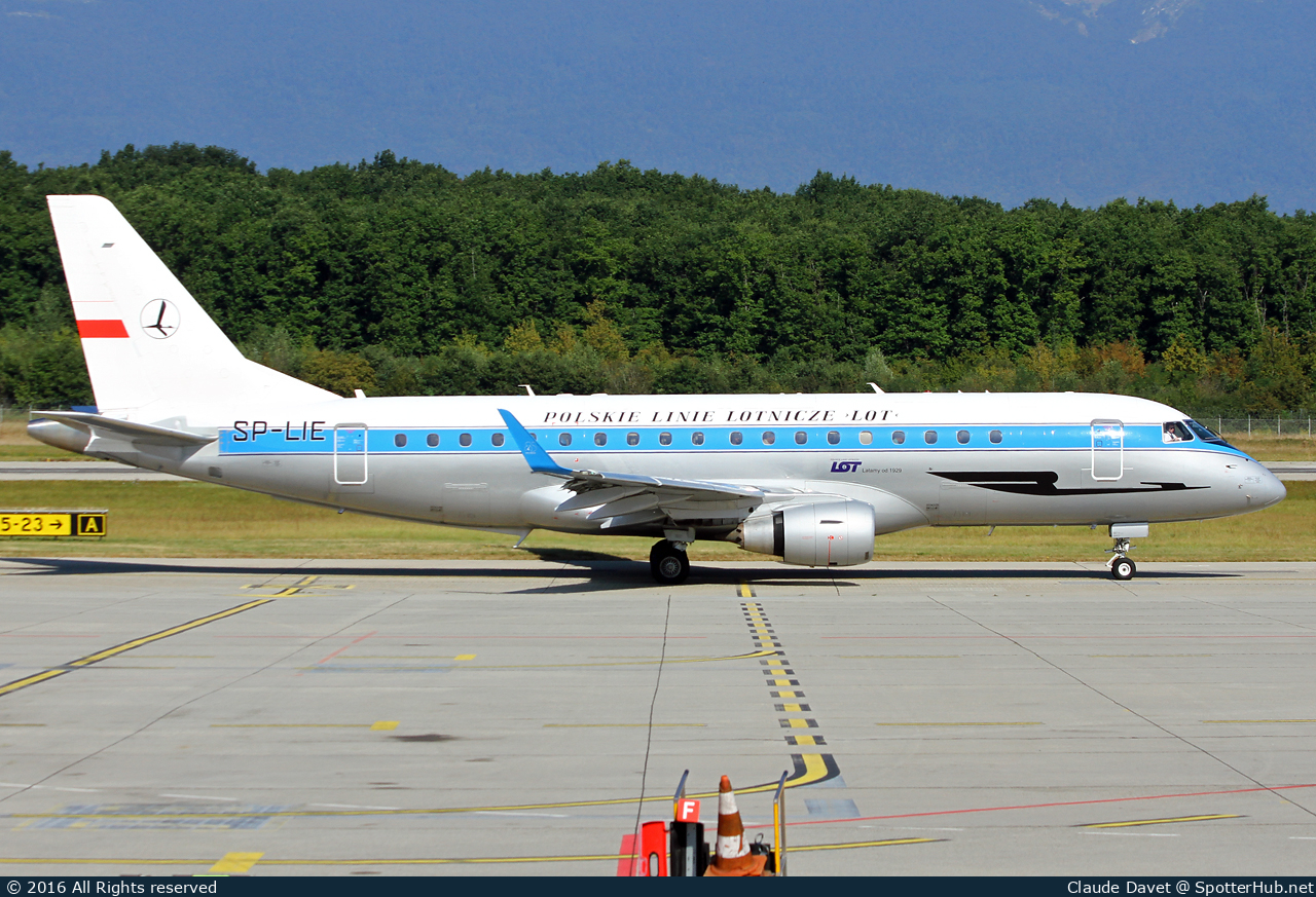 Photo of SP-LIE - Embraer ERJ-175LR operated by LOT Polish Airlines