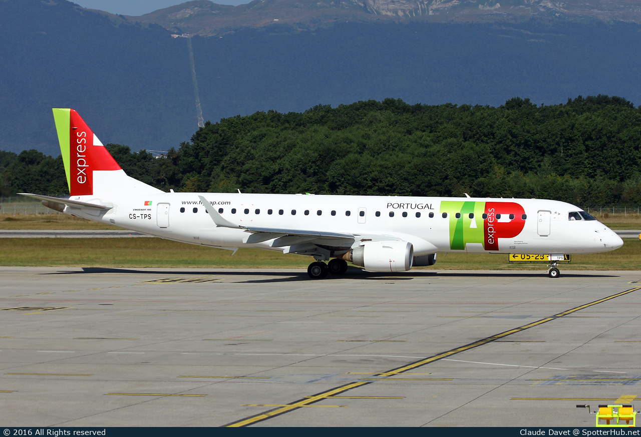 Photo of CS-TPS - Embraer ERJ-190LR operated by TAP Express (opb Portugália Airlines)