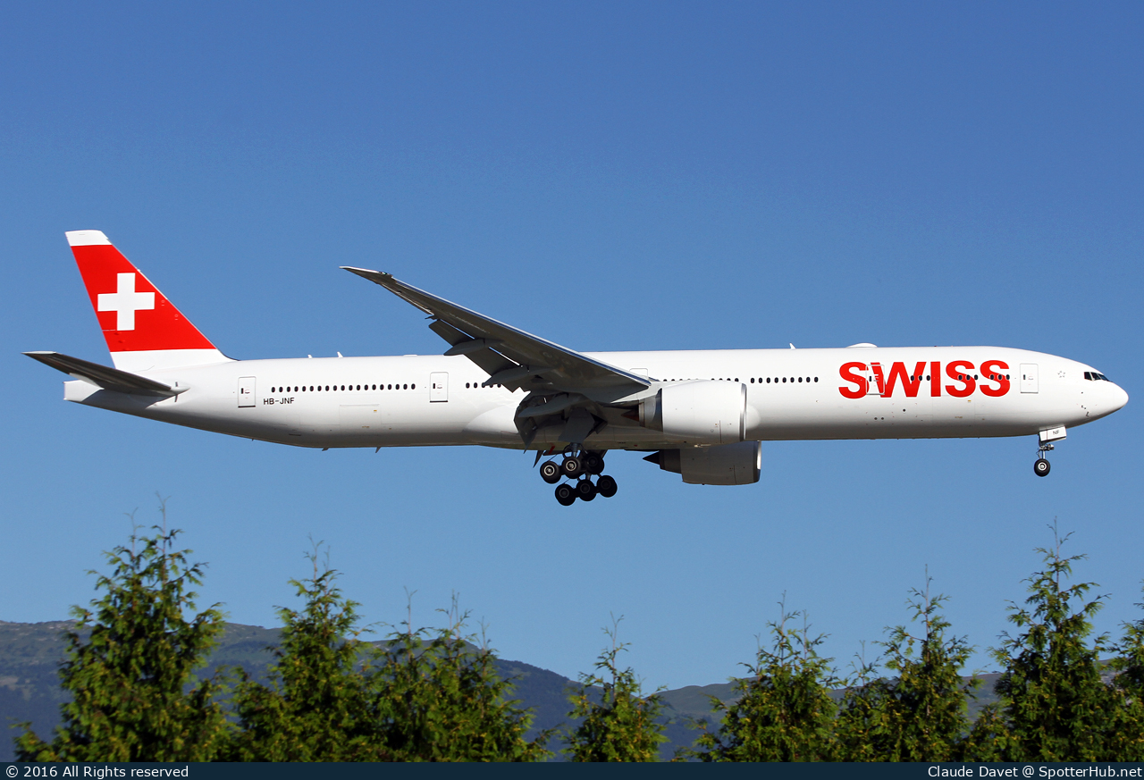 Photo of HB-JNF - Boeing 777-3DE(ER) operated by Swiss International Air Lines