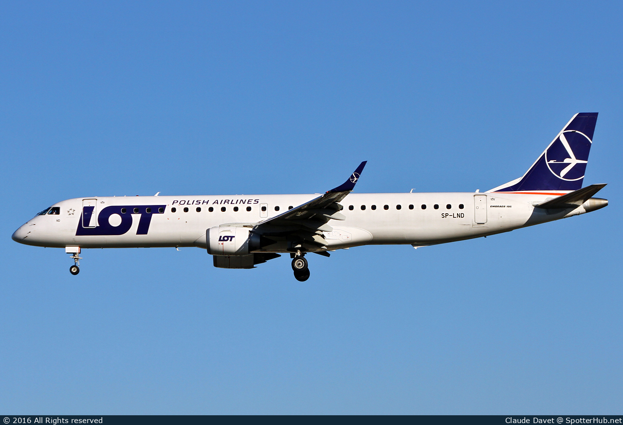 Photo of SP-LND - Embraer ERJ-195LR operated by LOT Polish Airlines