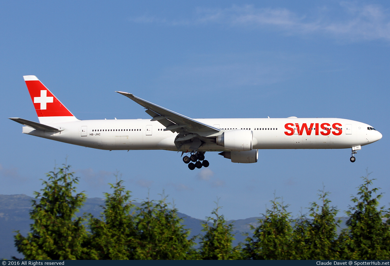 Photo of HB-JNC - Boeing 777-3DE(ER) operated by Swiss International Air Lines