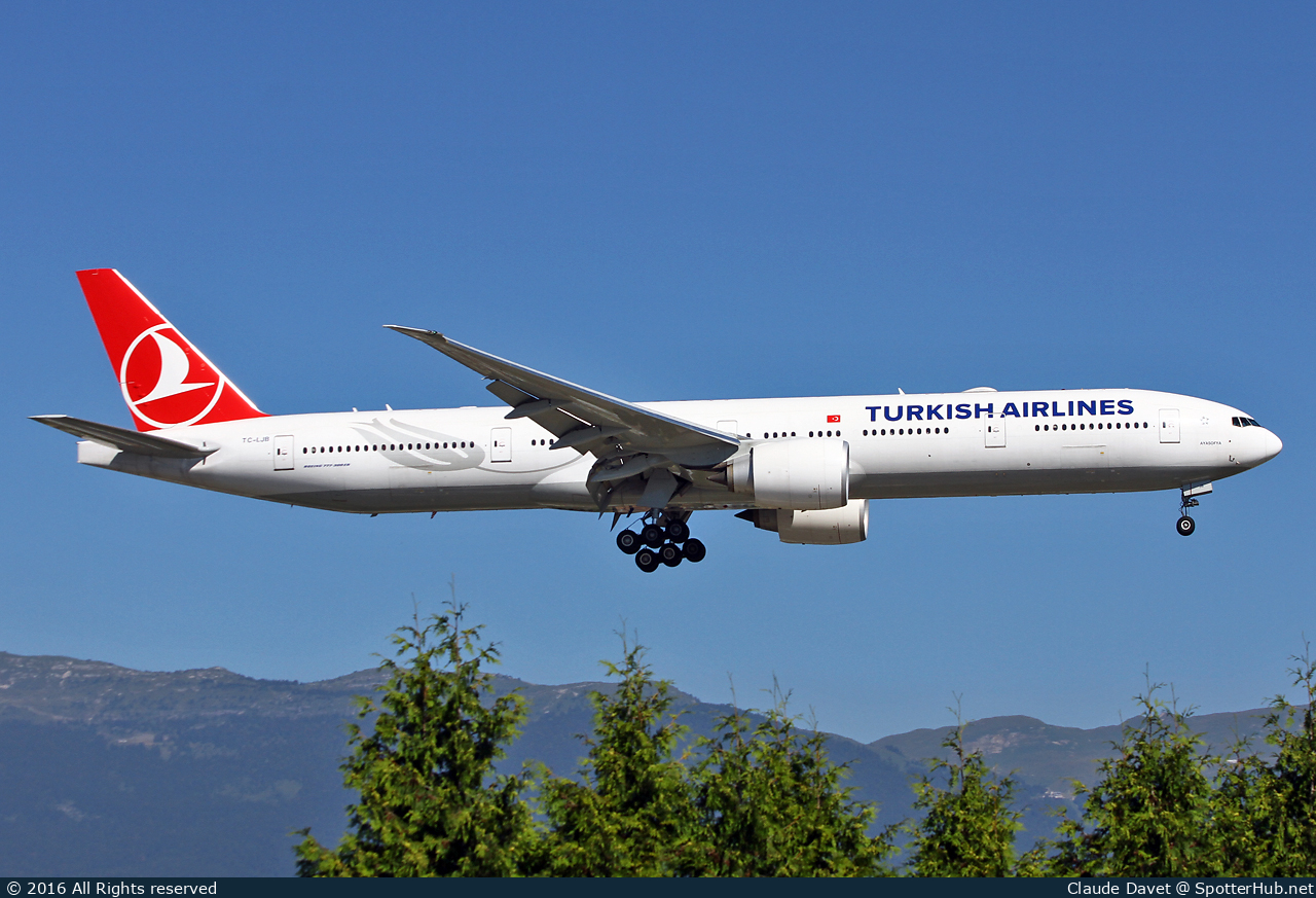 Photo of TC-LJB - Boeing 777-3F2(ER) operated by Turkish Airlines