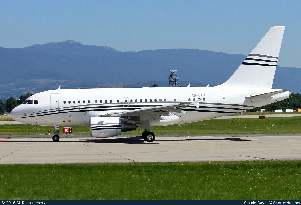 Photo of A6-CAS - Airbus A318-112(CJ) Elite operated by Constellation Aviation Services