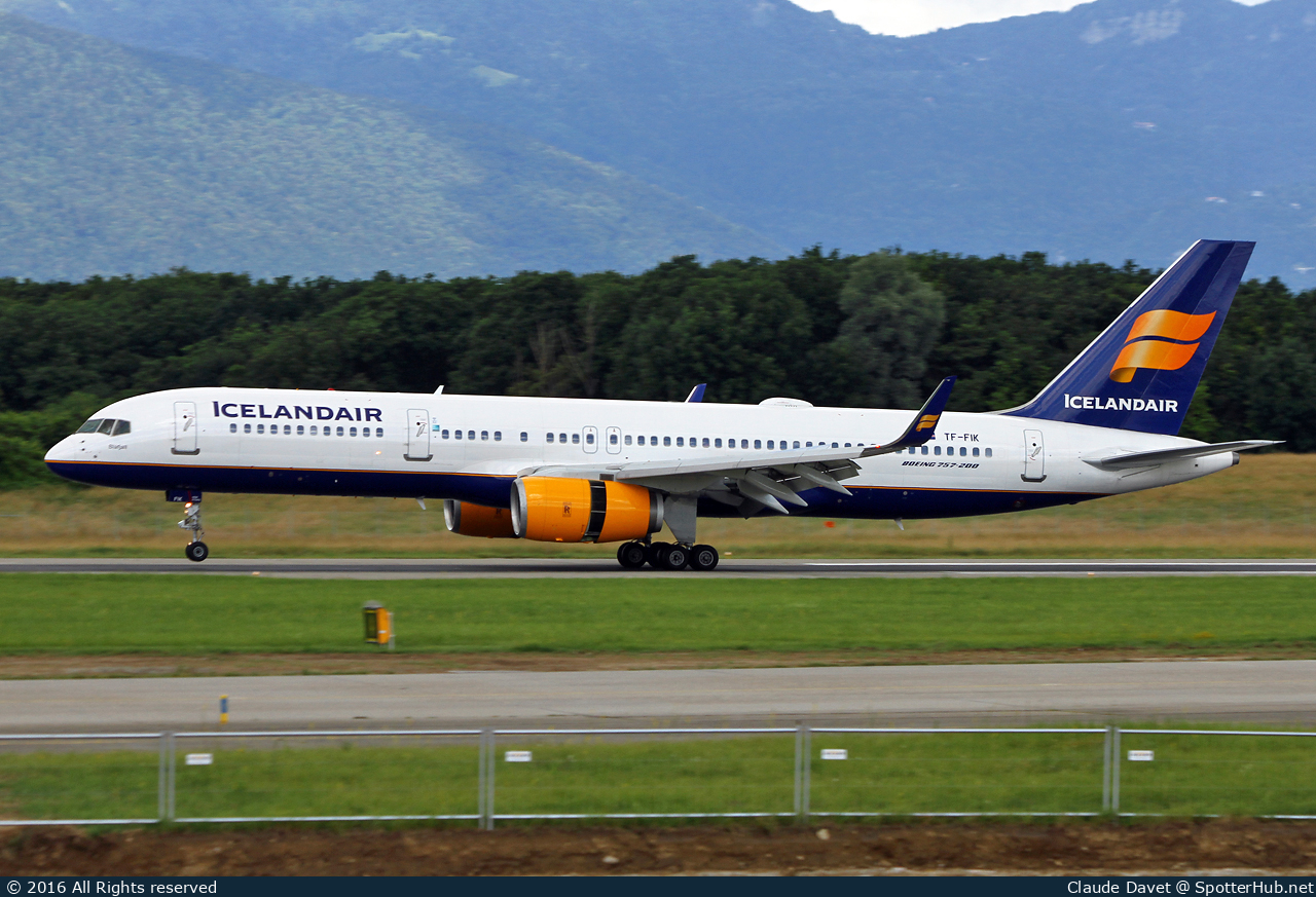 Photo of TF-FIK - Boeing 757-256 operated by Icelandair