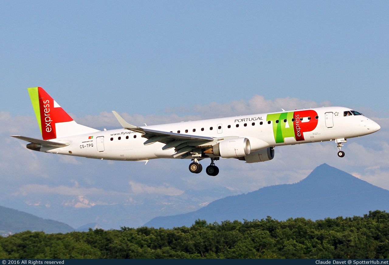 Photo of CS-TPQ - Embraer ERJ-190LR operated by TAP Express (opb Portugália Airlines)