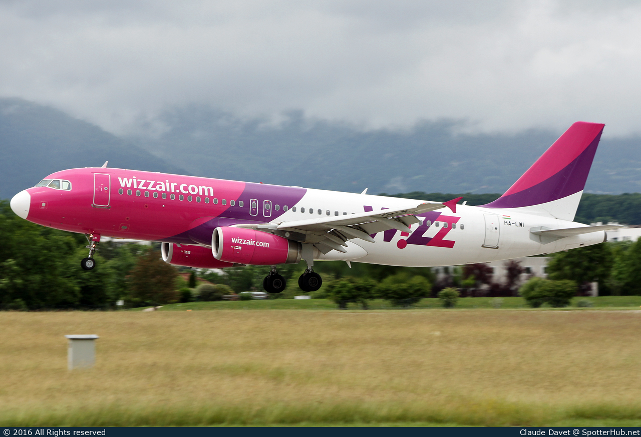 Photo of HA-LWI - Airbus A320-232 operated by Wizz Air