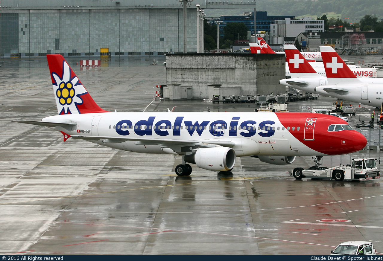 Photo of HB-IHY - Airbus A320-214 operated by Edelweiss Air