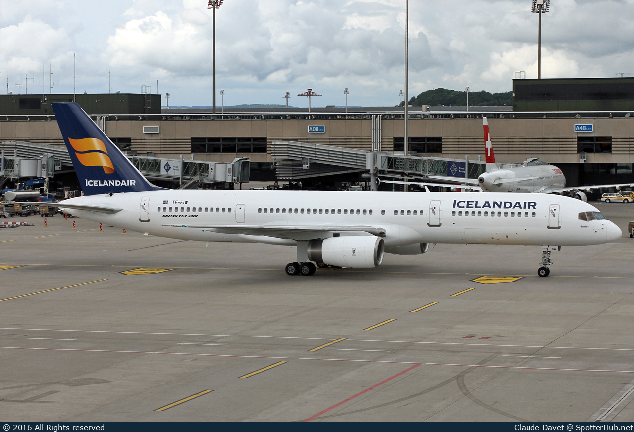 Photo of TF-FIW - Boeing 757-27B operated by Icelandair