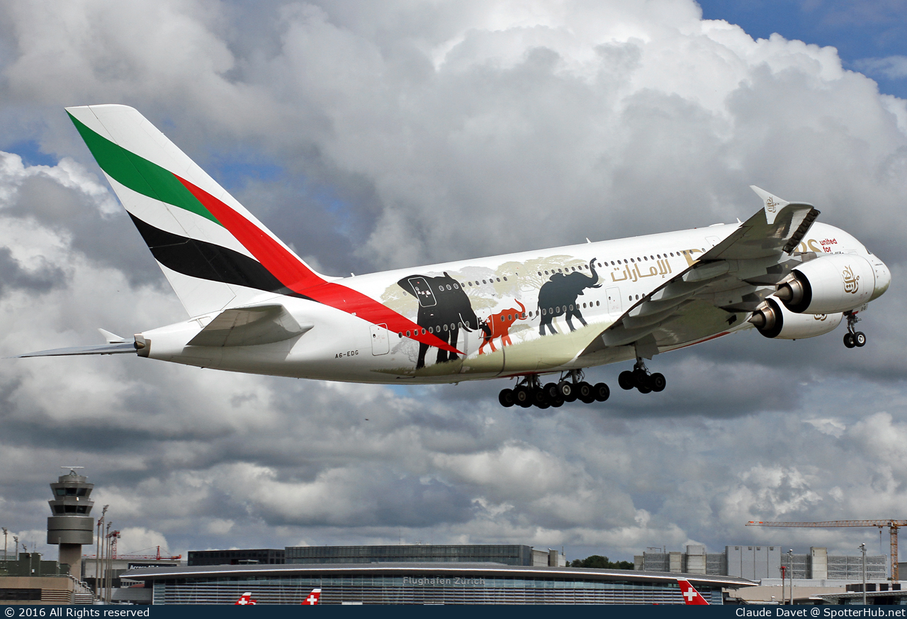Photo of A6-EDG - Airbus A380-861 operated by Emirates