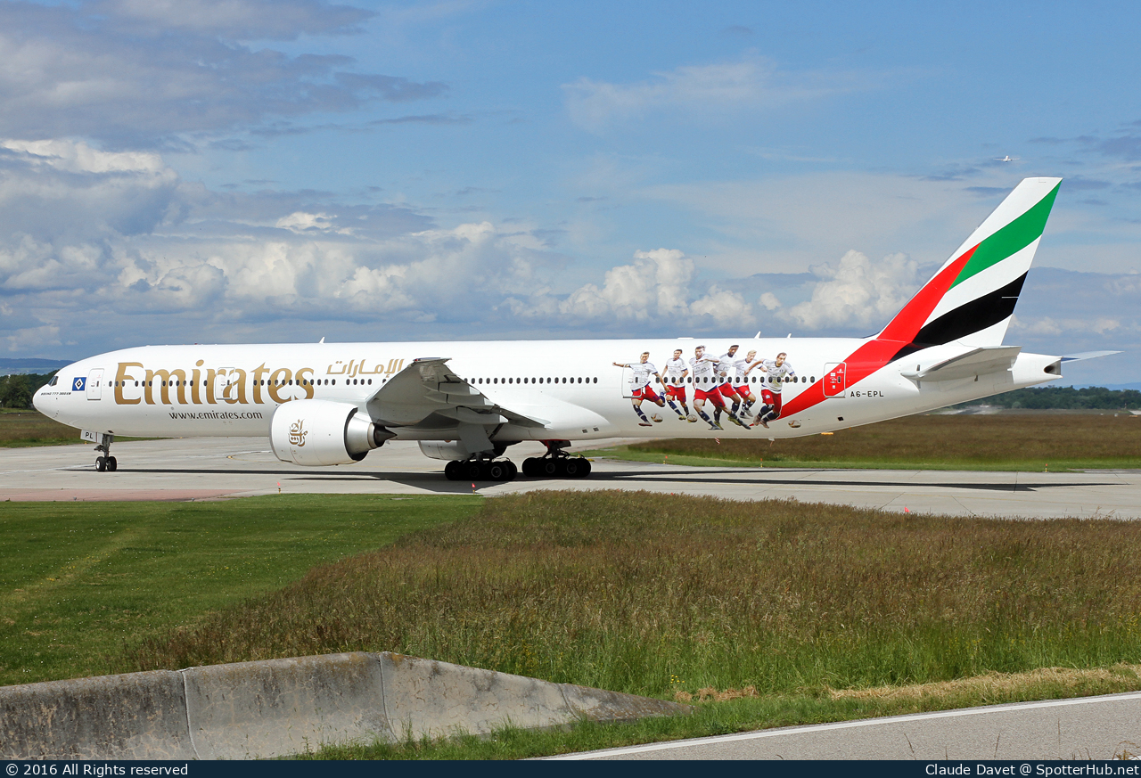Photo of A6-EPL - Boeing 777-31H(ER) operated by Emirates