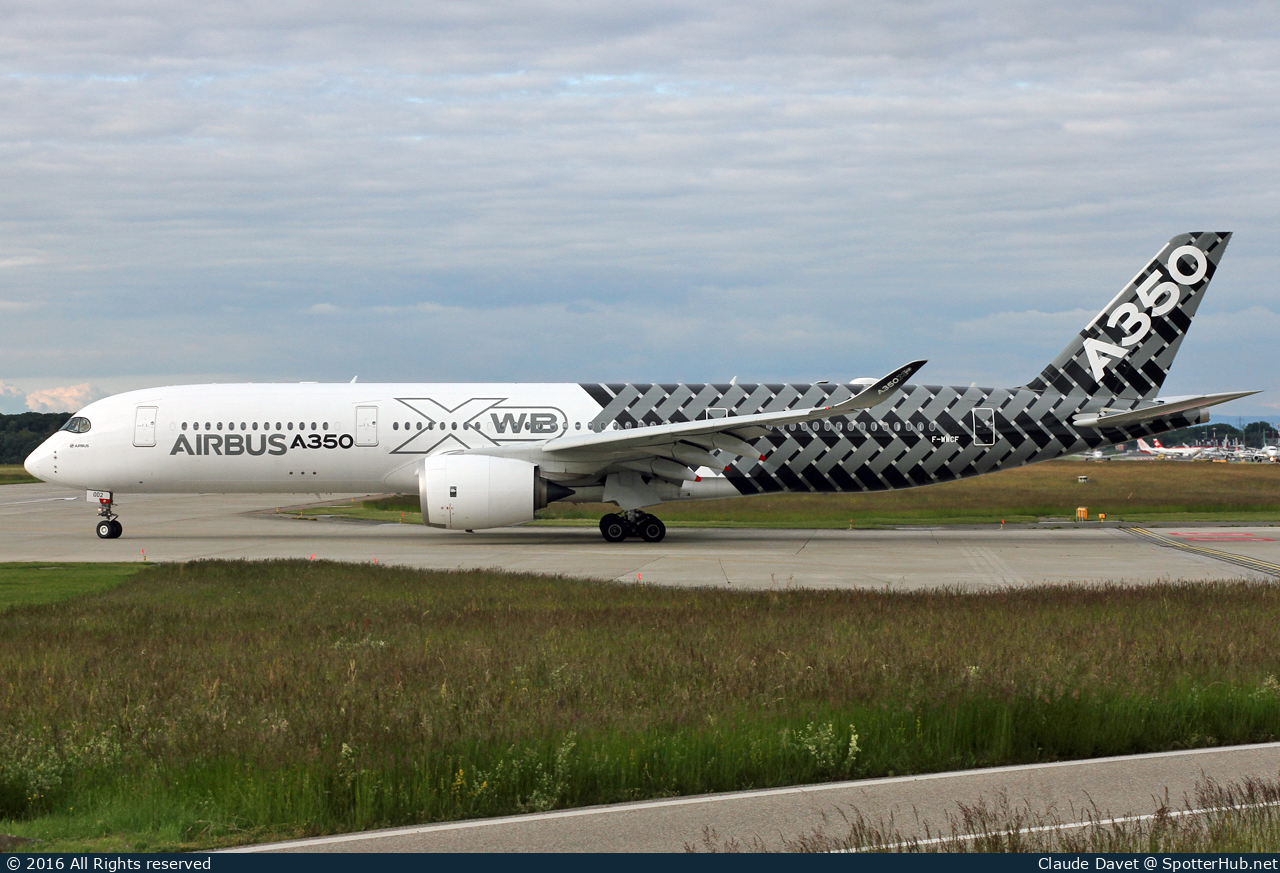 Photo of F-WWCF - Airbus A350-941 operated by Airbus Industrie