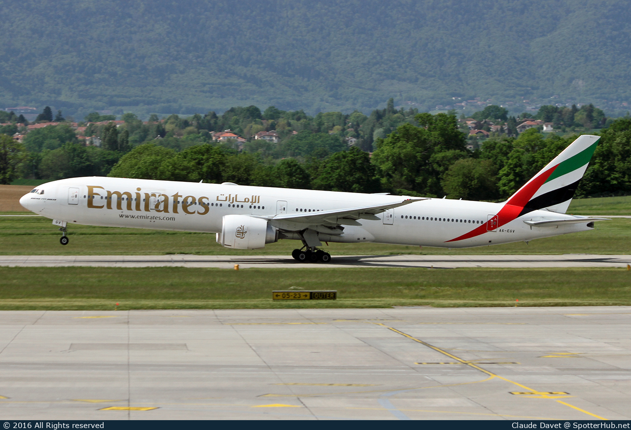 Photo of A6-EGV - Boeing 777-31H(ER) operated by Emirates