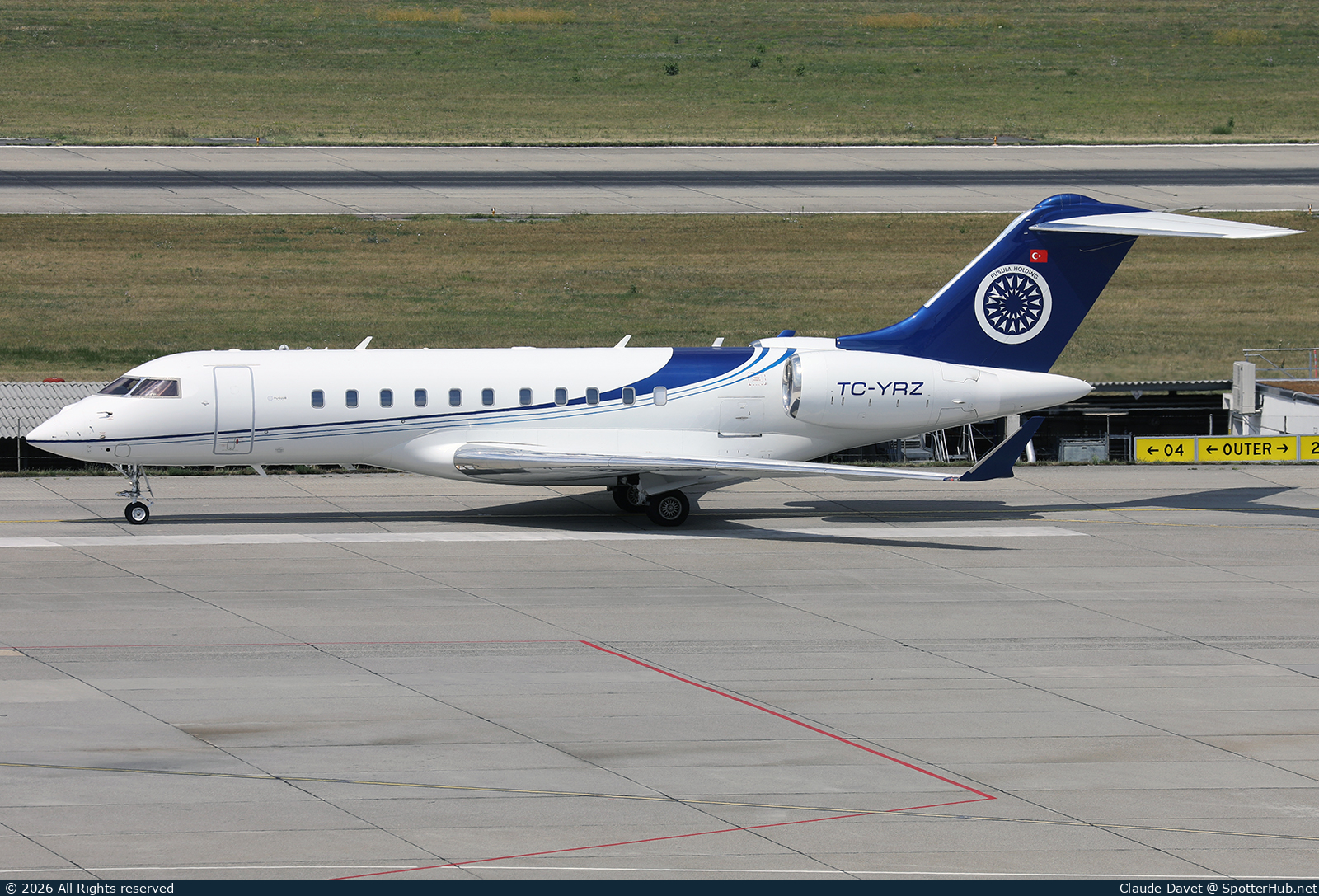 Photo of TC-YRZ - Bombardier Global 5000 operated by Genel Havacılık