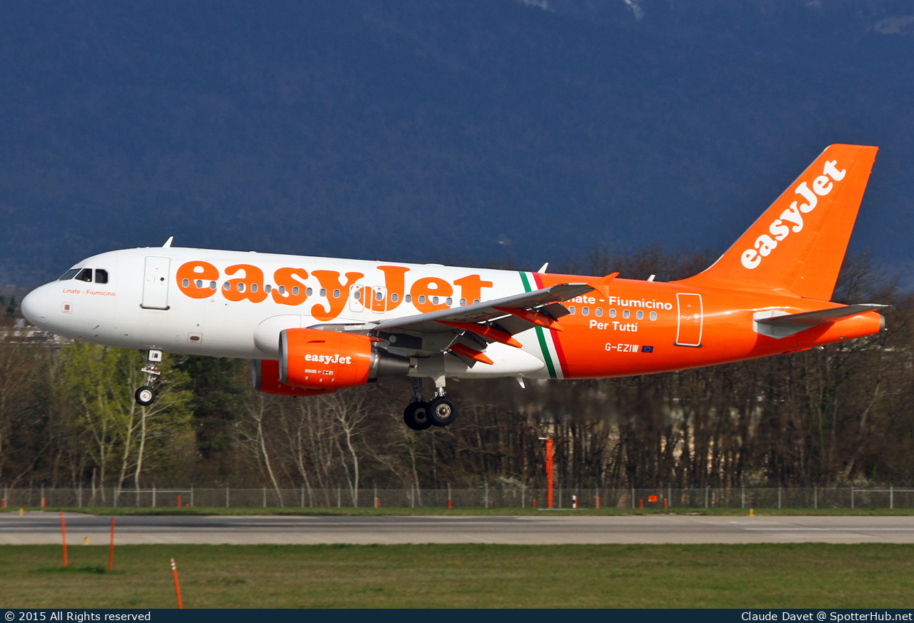 Photo of G-EZIW - Airbus A319-111 operated by easyJet
