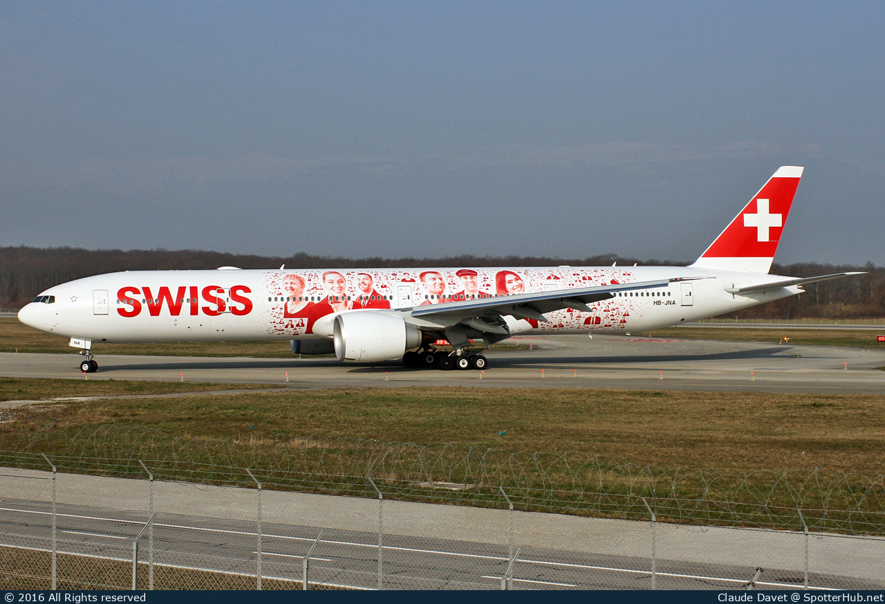 Photo of HB-JNA - Boeing 777-3DE(ER) operated by Swiss International Air Lines