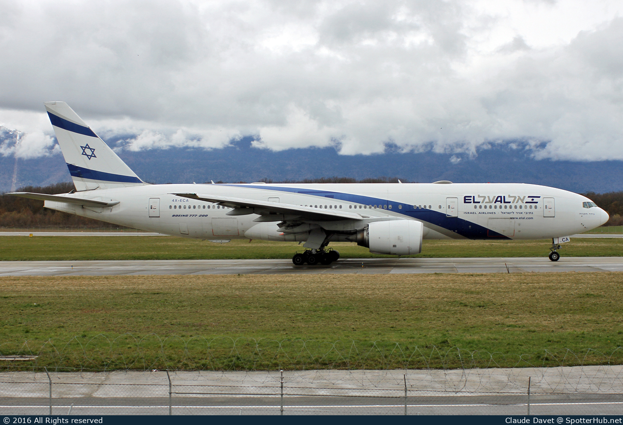 Photo of 4X-ECA - Boeing 777-258(ER) operated by El Al Israel Airlines