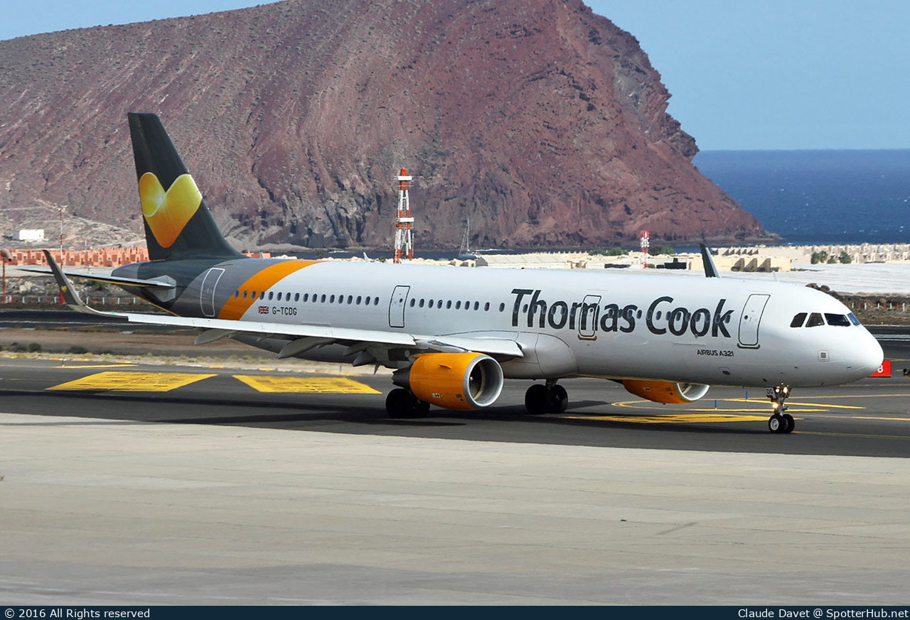 Photo of G-TCDG - Airbus A321-211 operated by Thomas Cook Airlines