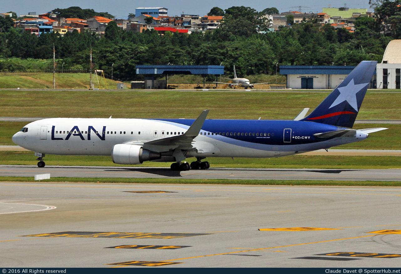 Photo of CC-CWY - Boeing 767-316(ER) operated by LAN Airlines