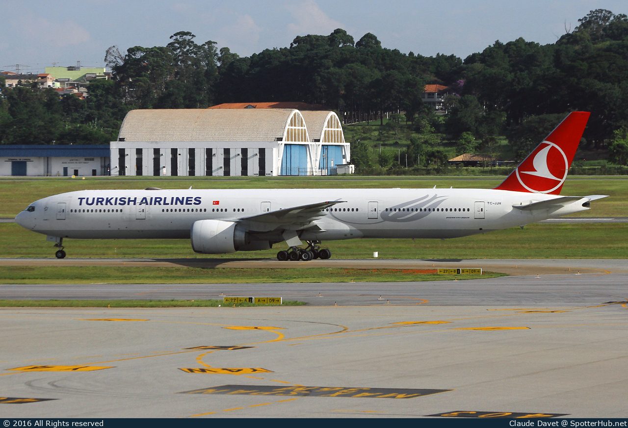 Photo of TC-JJH - Boeing 777-3F2(ER) operated by Turkish Airlines