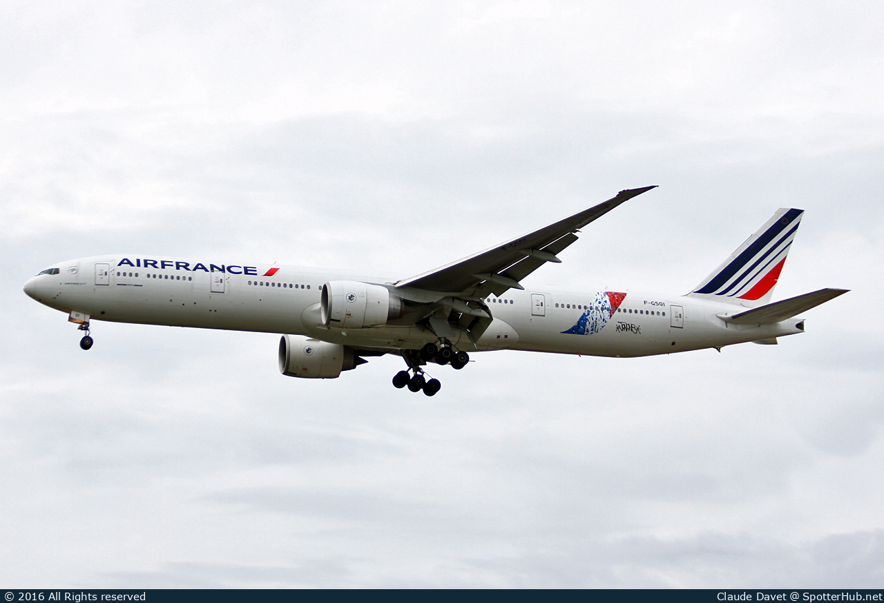 Photo of F-GSQI - Boeing 777-328(ER) operated by Air France