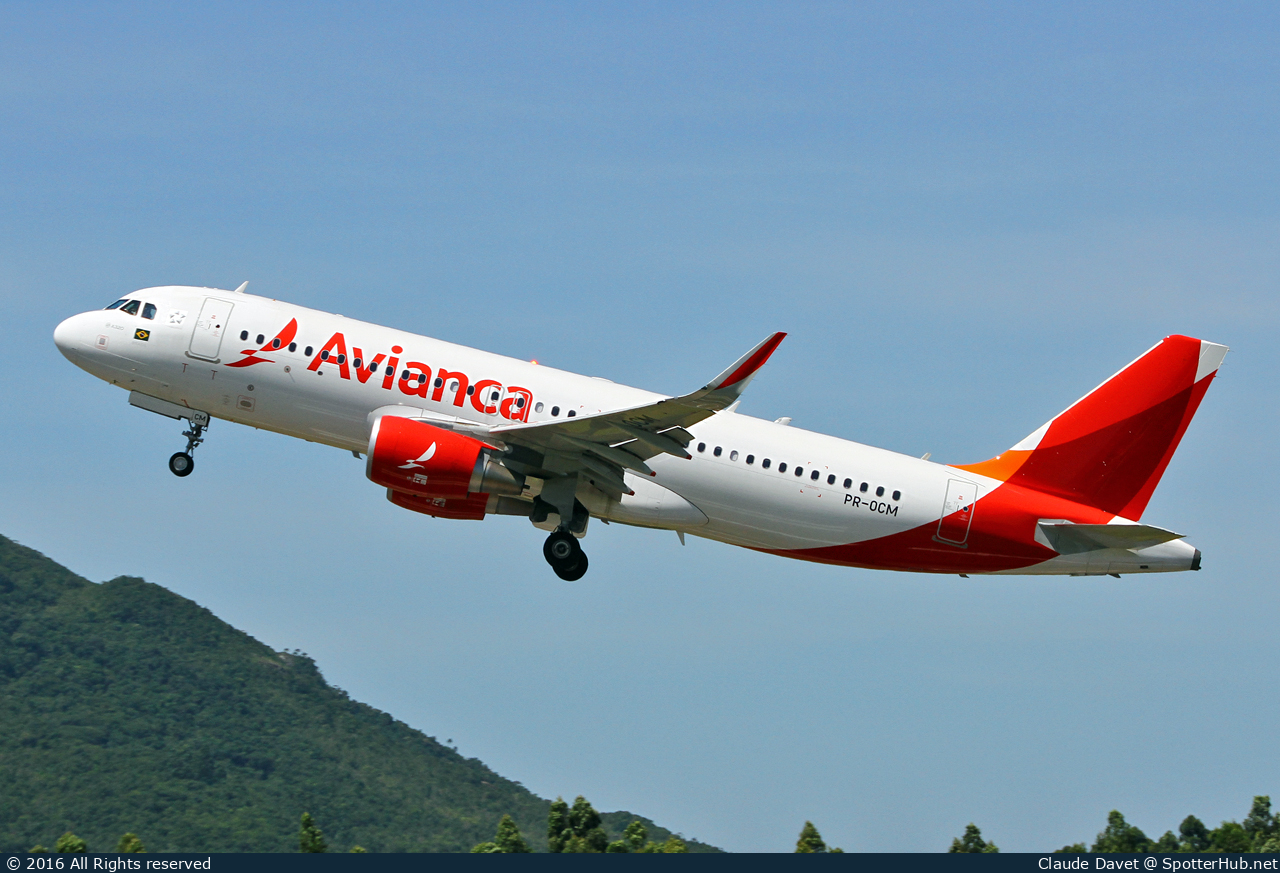 Photo of PR-OCM - Airbus A320-214 operated by Avianca Brasil