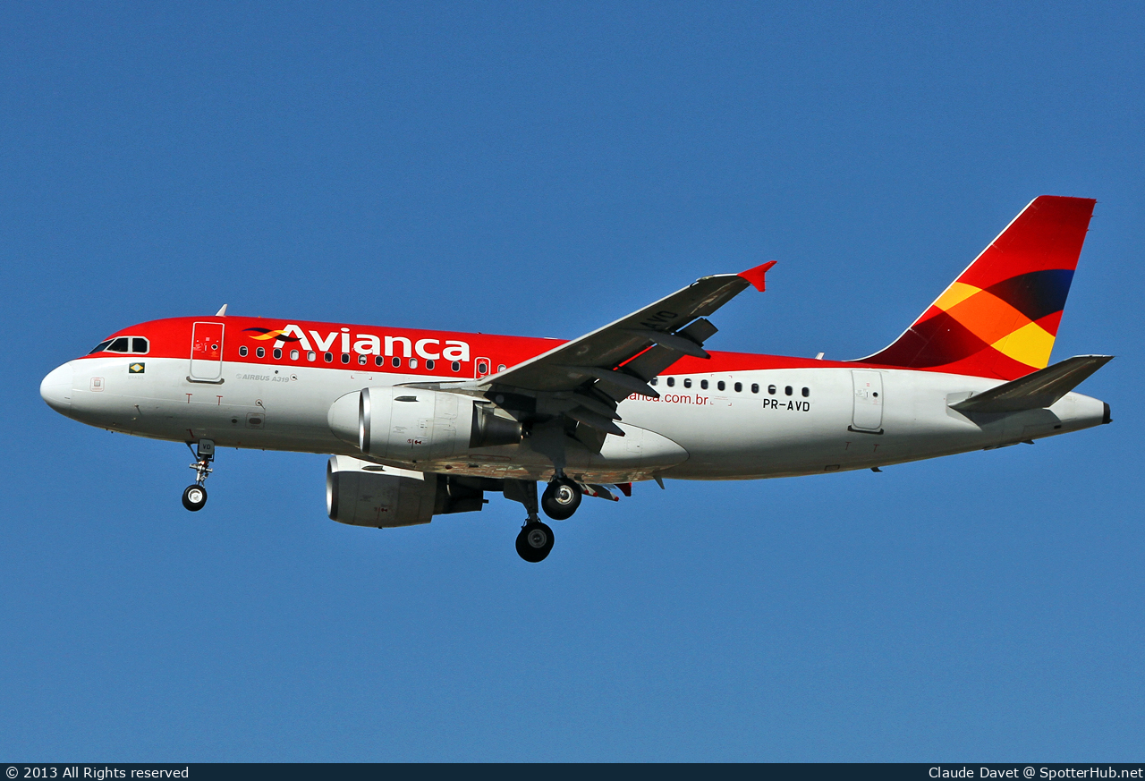 Photo of PR-AVD - Airbus A319-115 operated by Avianca Brasil