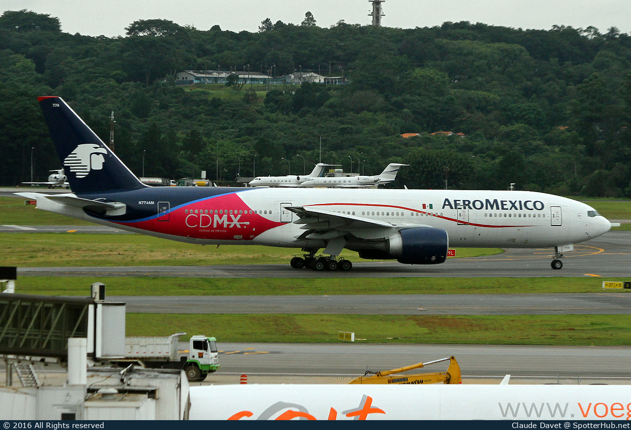 Photo of N774AM - Boeing 777-2Q8(ER) operated by Aeroméxico