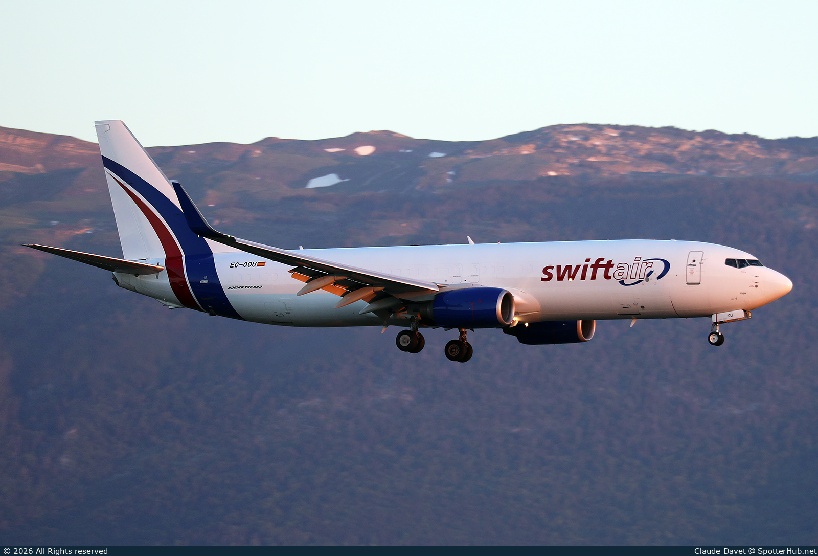 Photo of EC-OOU - Boeing 737-8FE(BDSF) operated by Swiftair