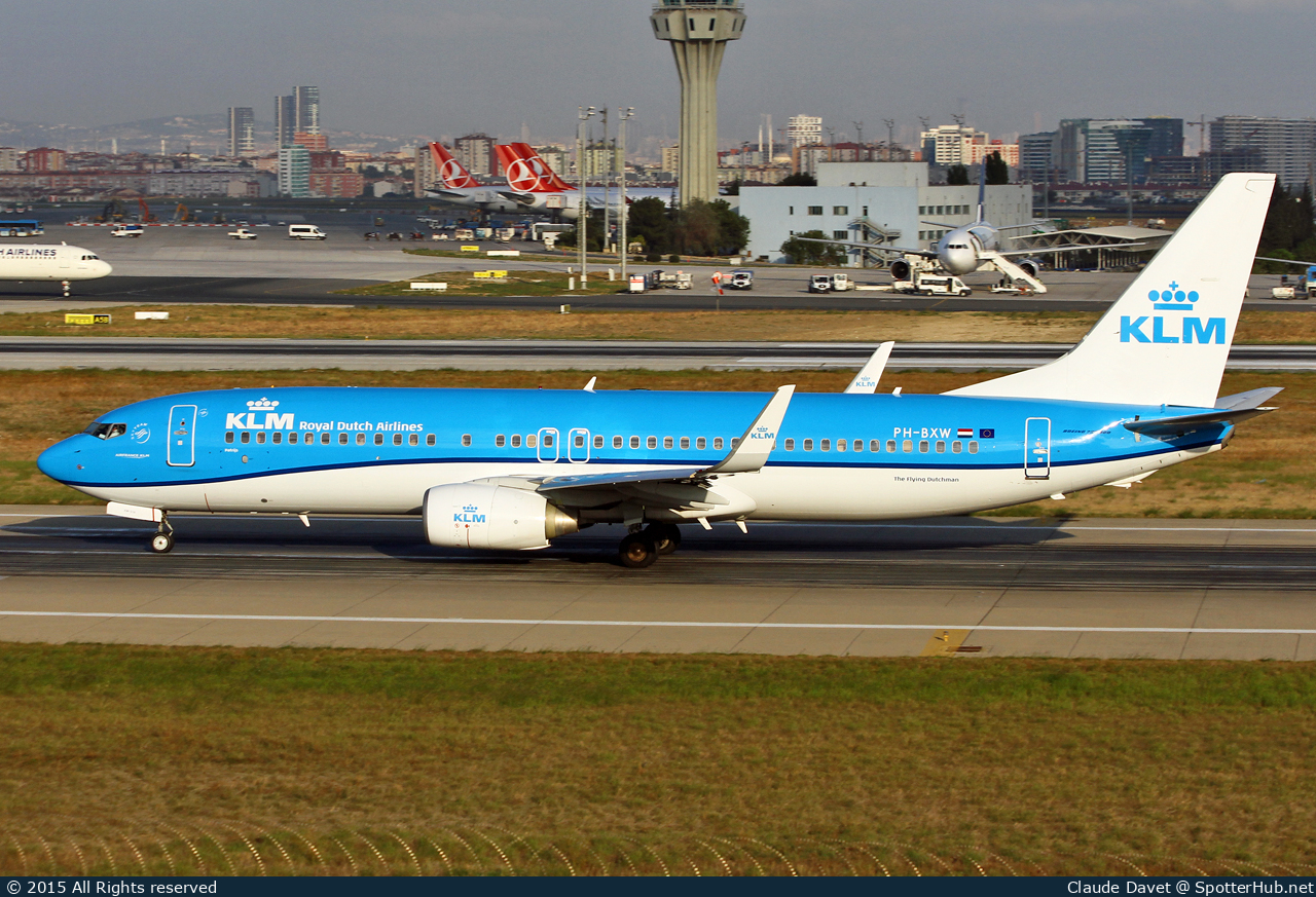 Photo of PH-BXW - Boeing 737-8K2 operated by KLM Royal Dutch Airlines
