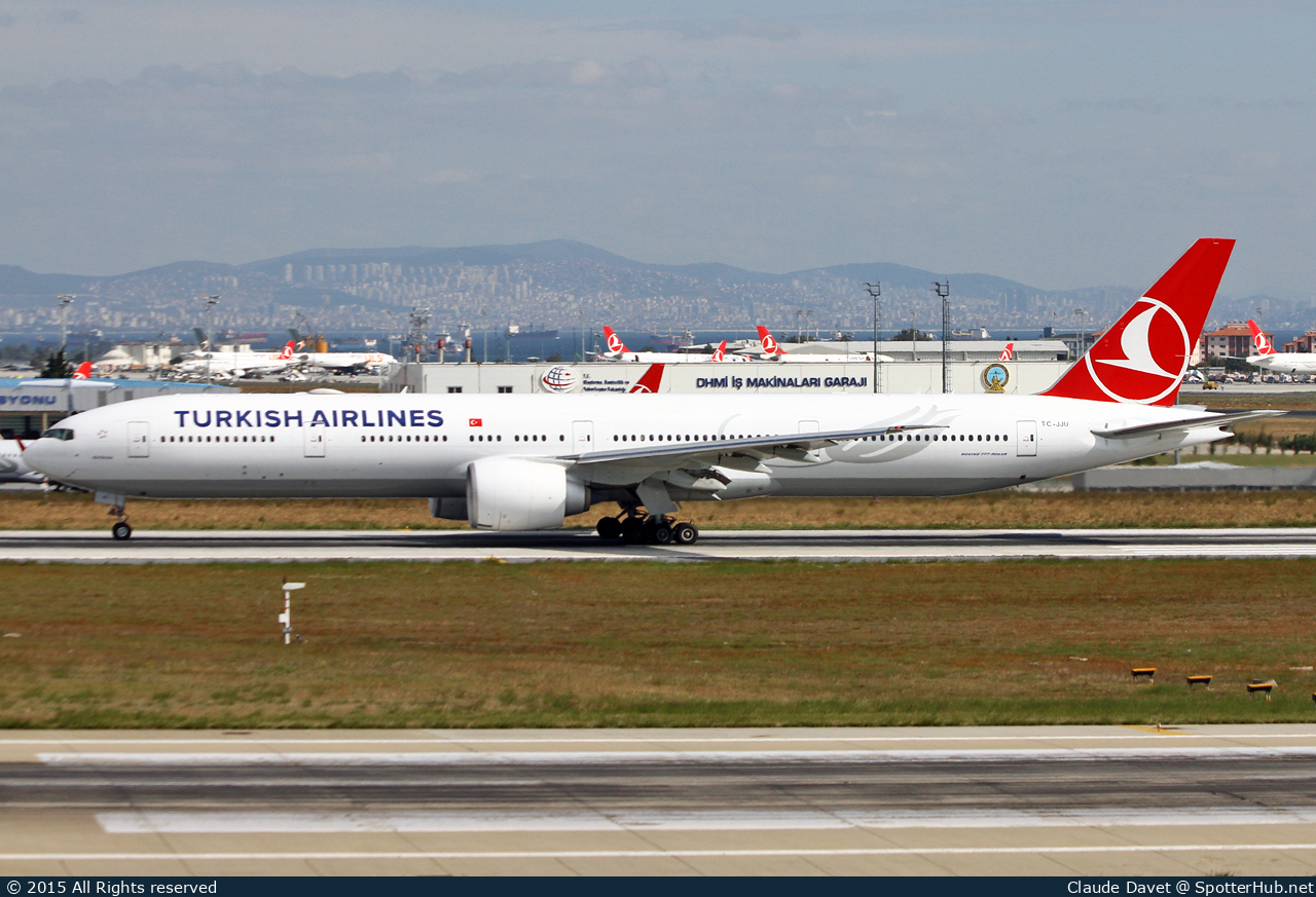 Photo of TC-JJU - Boeing 777-3F2(ER) operated by Turkish Airlines
