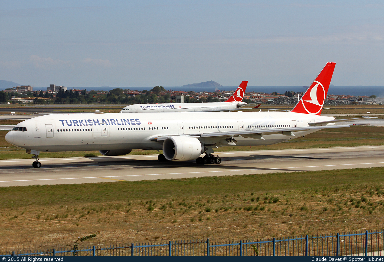 Photo of TC-JJL - Boeing 777-3F2(ER) operated by Turkish Airlines