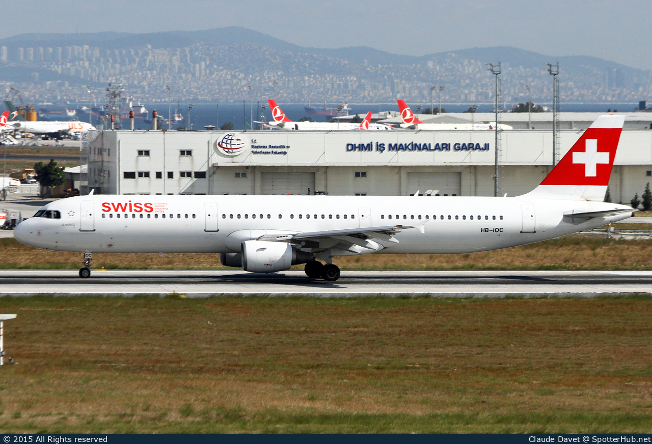 Photo of HB-IOC - Airbus A321-111 operated by Swiss International Air Lines
