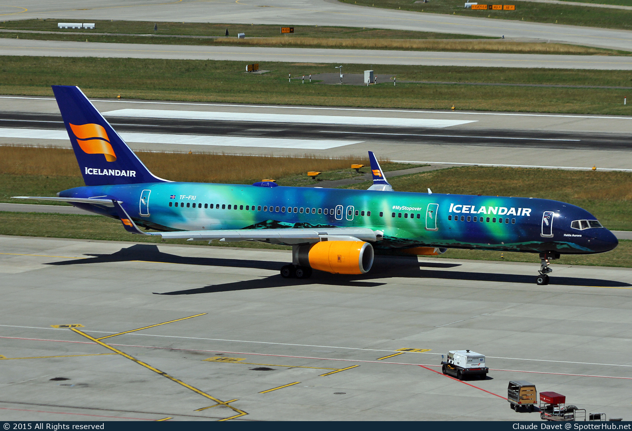 Photo of TF-FIU - Boeing 757-256 operated by Icelandair