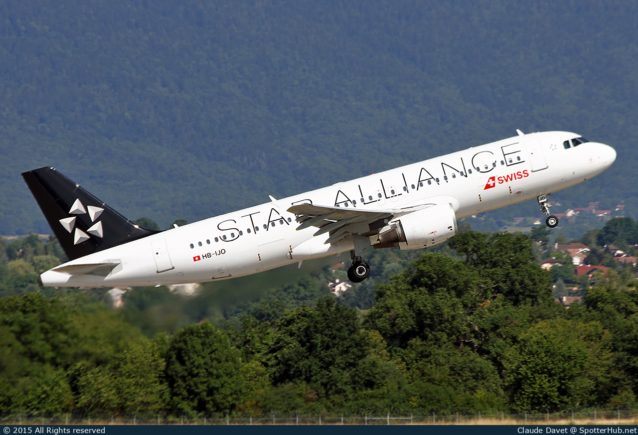 Photo of HB-IJO - Airbus A320-214 operated by Swiss International Air Lines