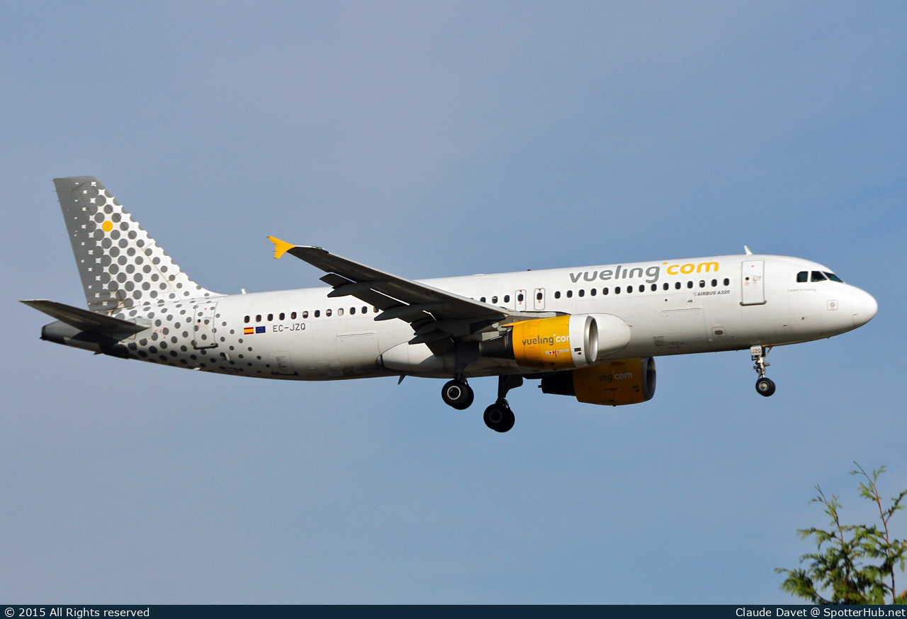 Photo of EC-JZQ - Airbus A320-214 operated by Vueling