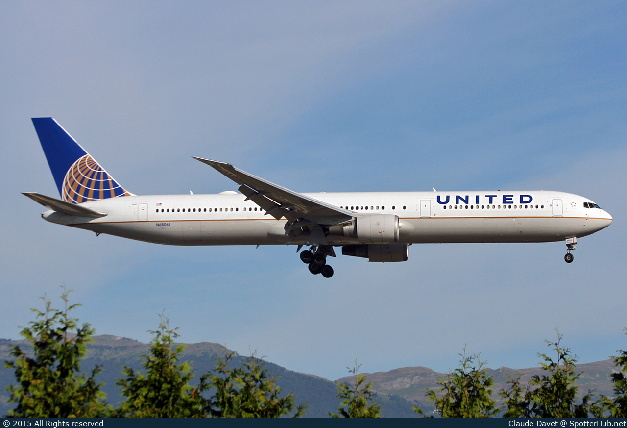 Photo of N68061 - Boeing 767-424(ER) operated by United Airlines