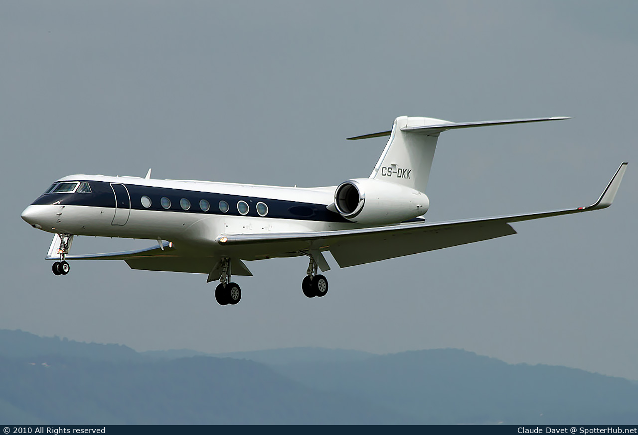 Photo of CS-DKK - Gulfstream GV-SP (G550) operated by NetJets Europe