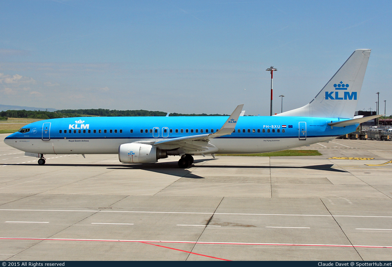Photo of PH-BXU - Boeing 737-8BK operated by KLM Royal Dutch Airlines
