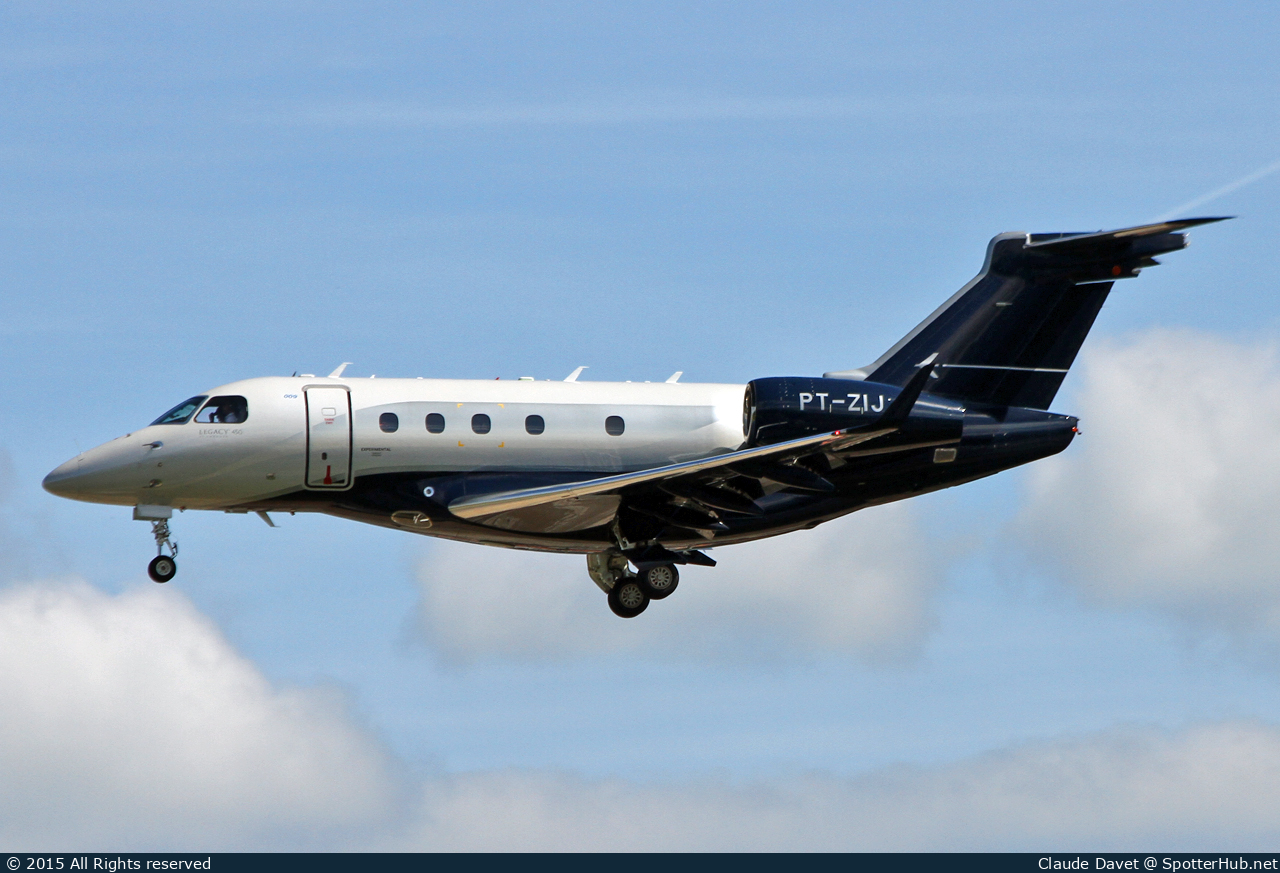 Photo of PT-ZIJ - Embraer Legacy 450 operated by Embraer