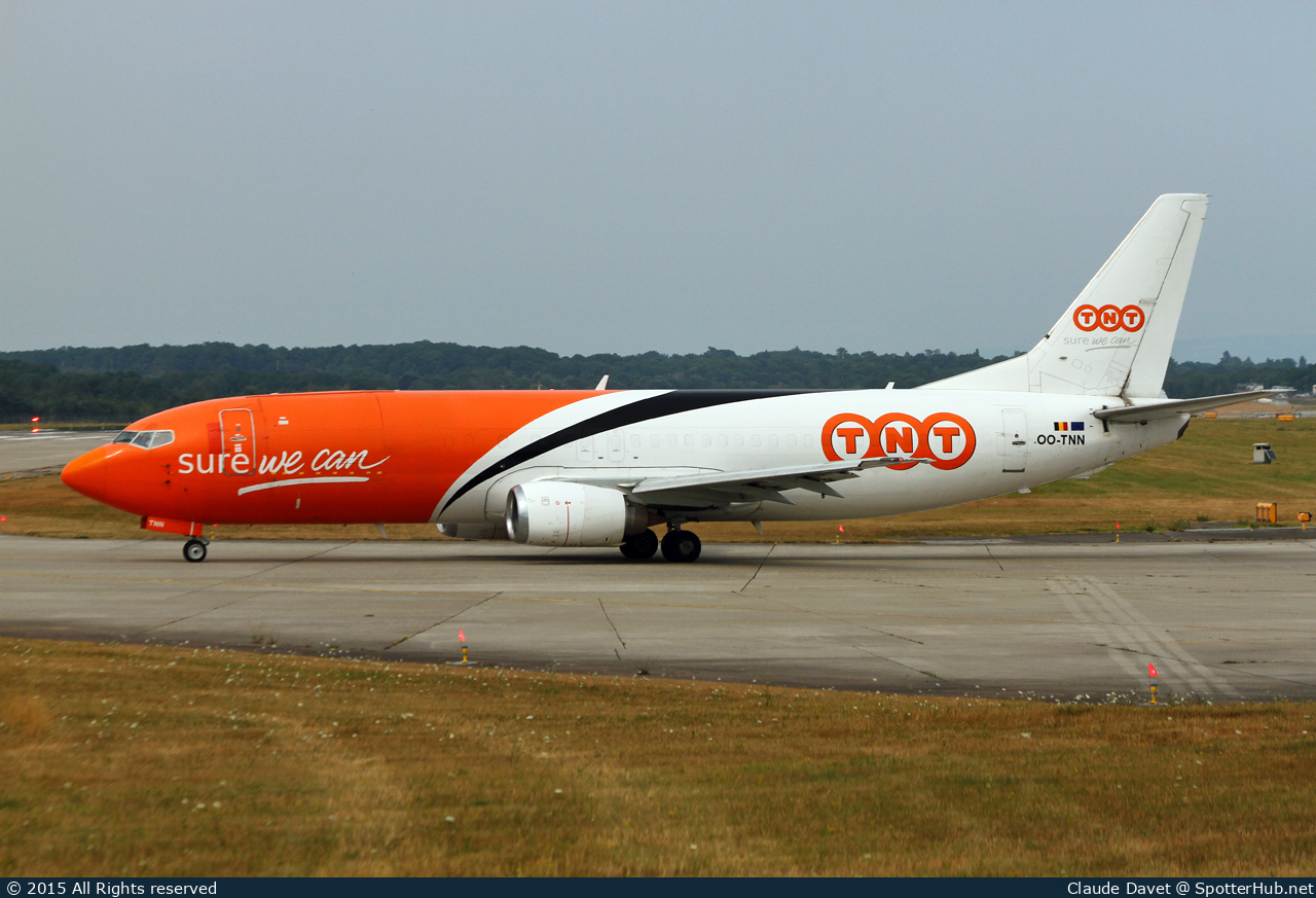 Photo of OO-TNN - Boeing 737-45D(BDSF) operated by TNT Airways