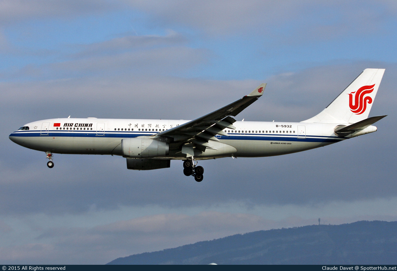 Photo of B-5932 - Airbus A330-243 operated by Air China