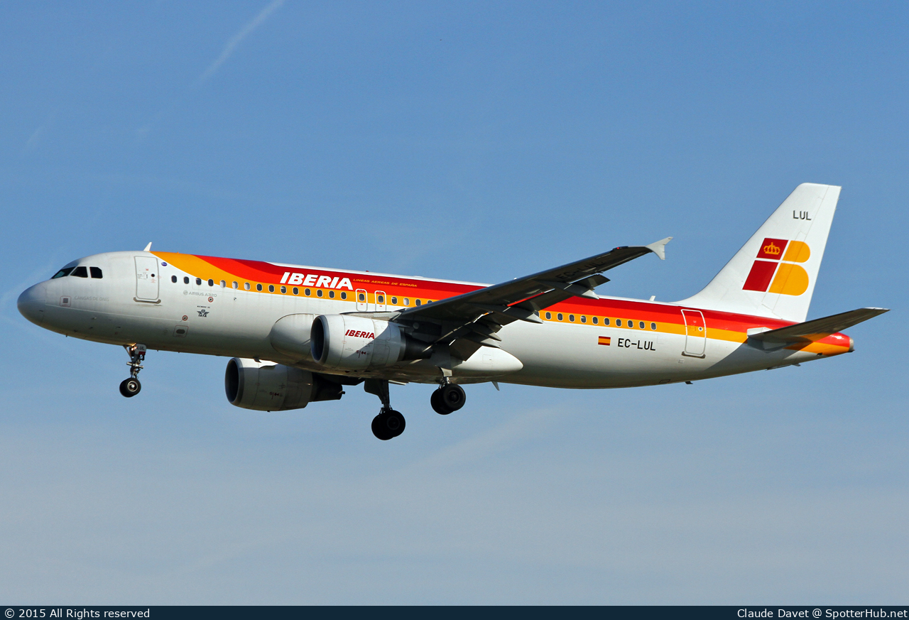 Photo of EC-LUL - Airbus A320-216 operated by Iberia